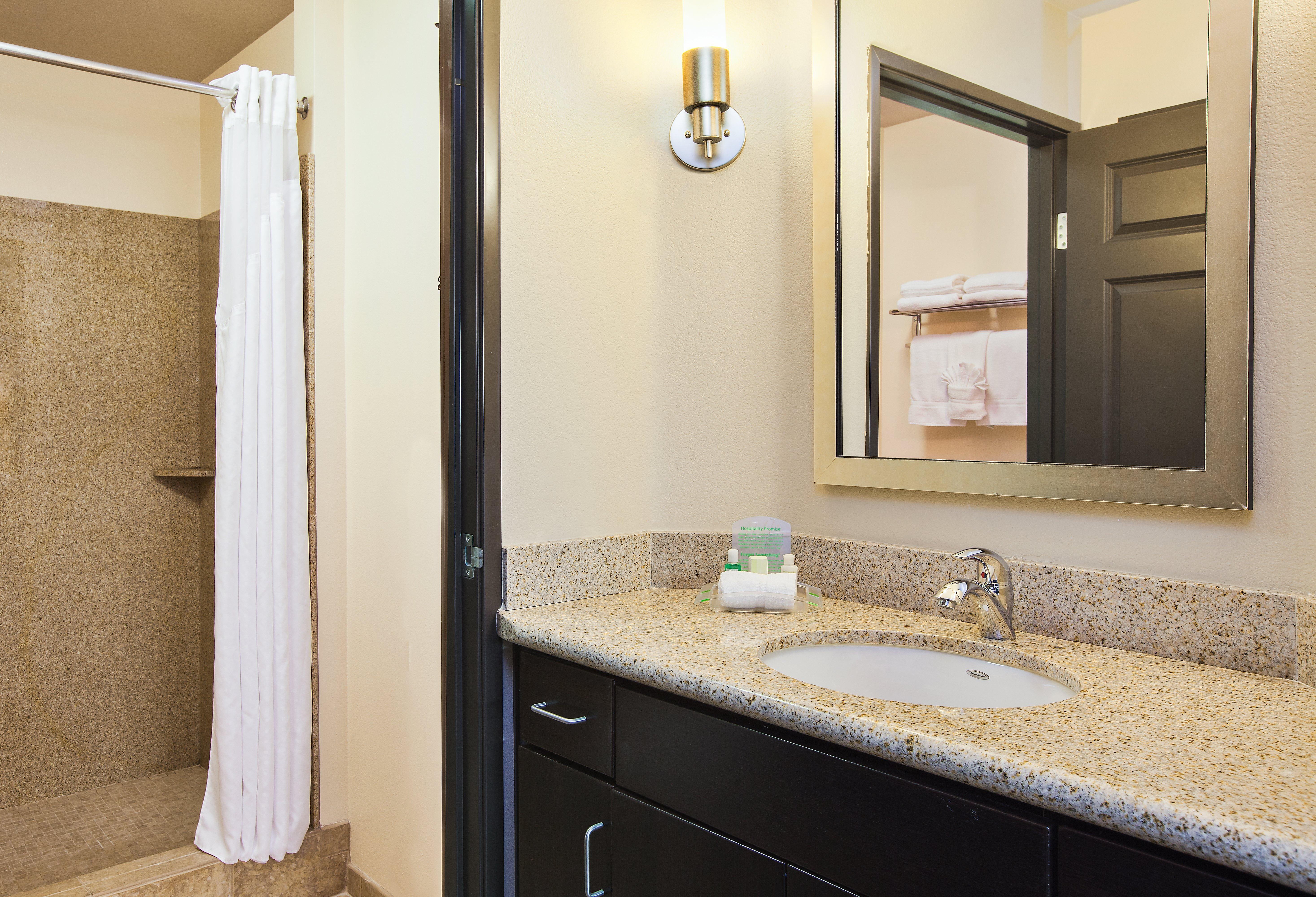 Holiday Inn Oceanside Marina Camp Pendleton By Ihg Екстер'єр фото