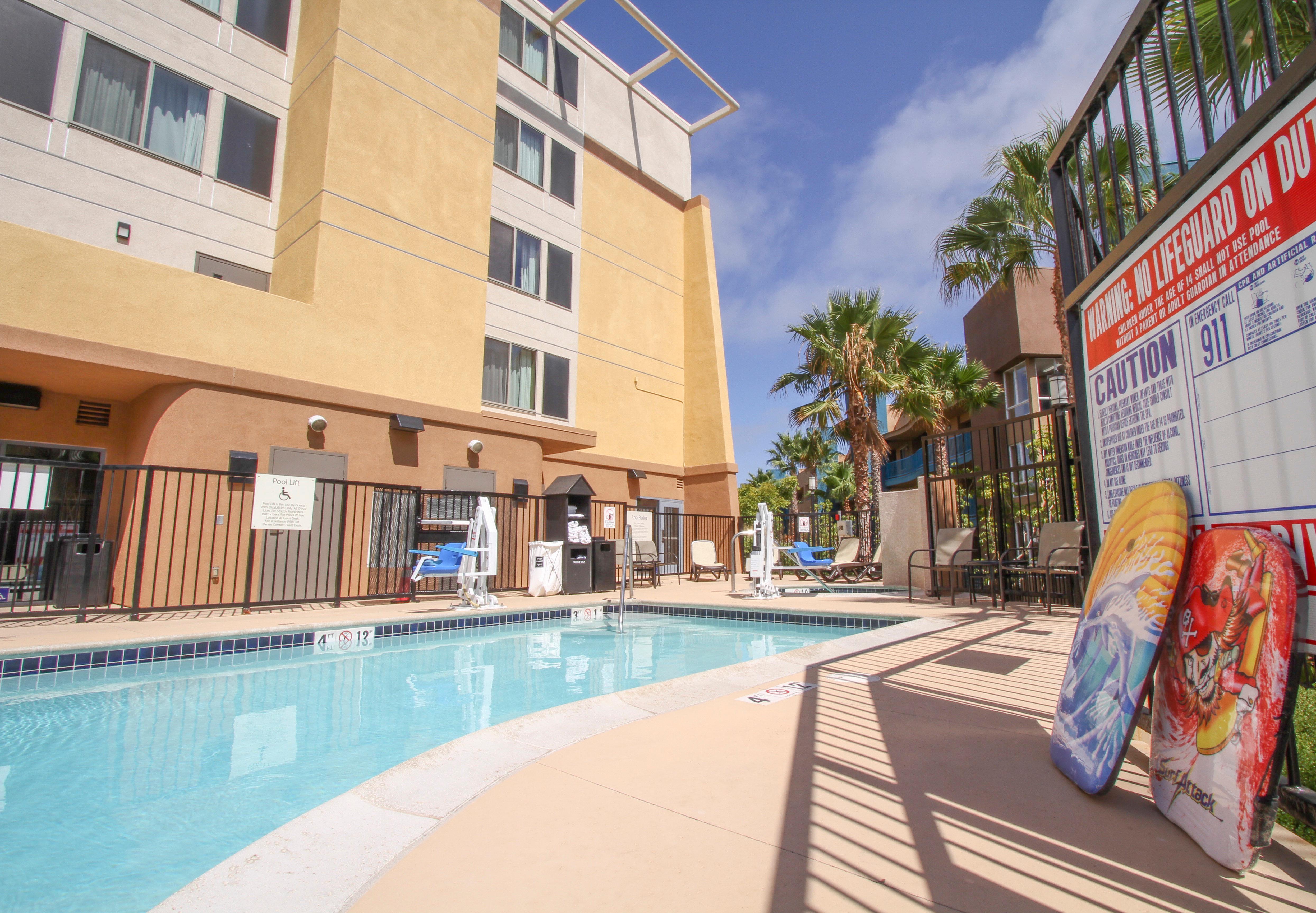 Holiday Inn Oceanside Marina Camp Pendleton By Ihg Екстер'єр фото