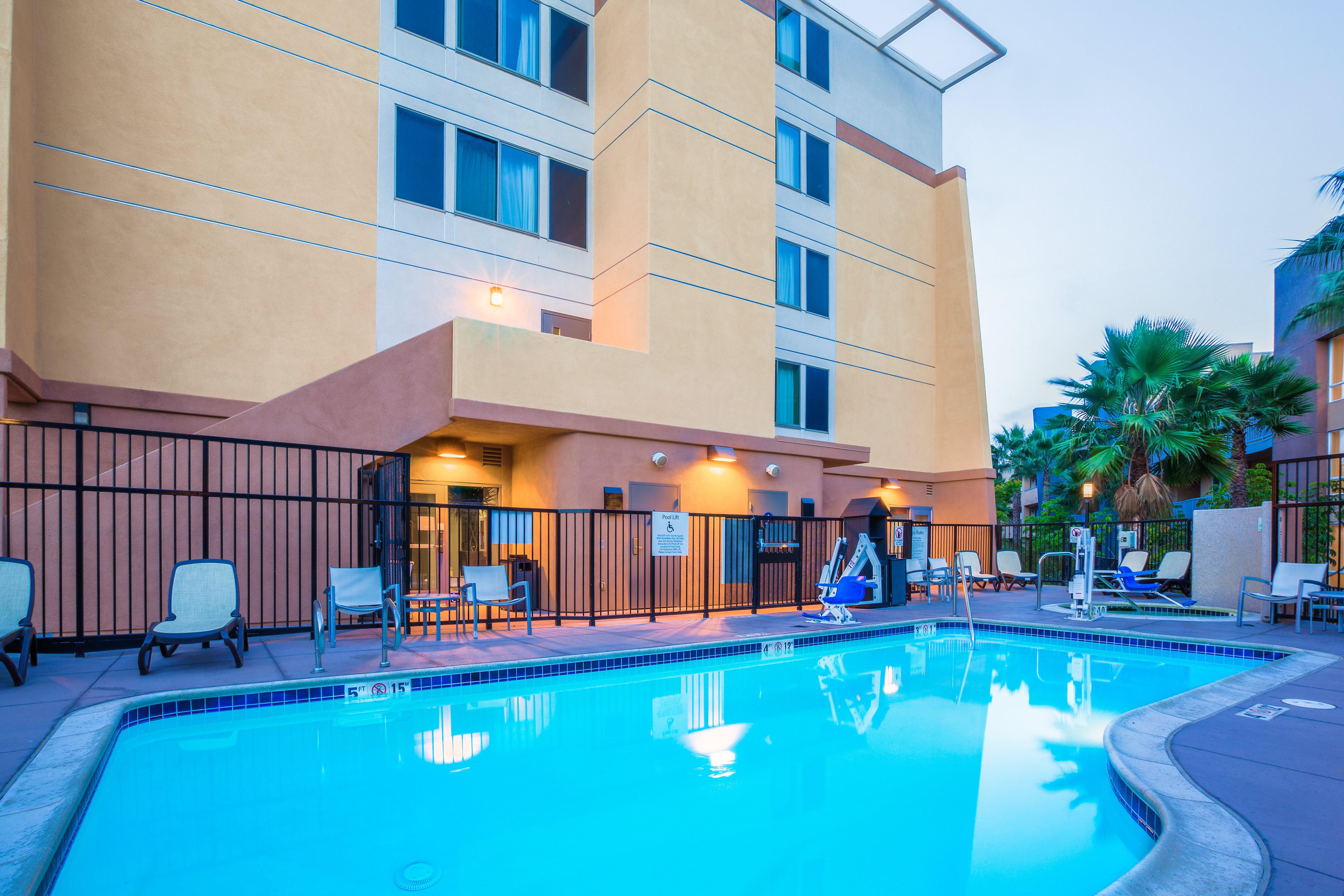 Holiday Inn Oceanside Marina Camp Pendleton By Ihg Екстер'єр фото